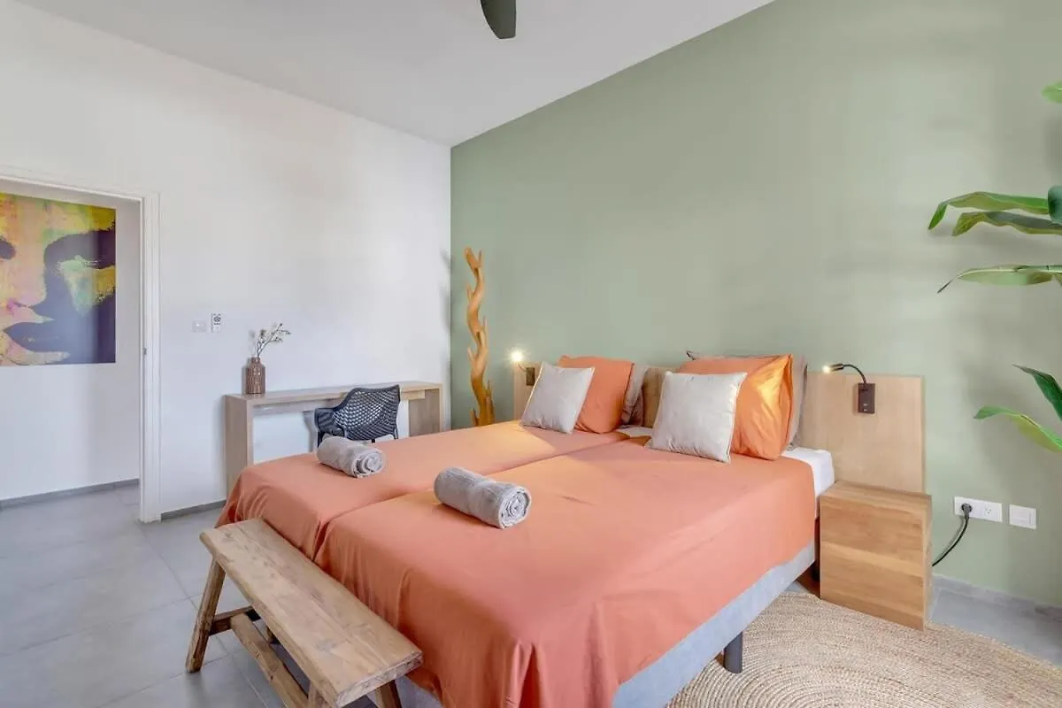 Apartment Belnem Breeze Kas Di Mars With Communal Pool Kralendijk